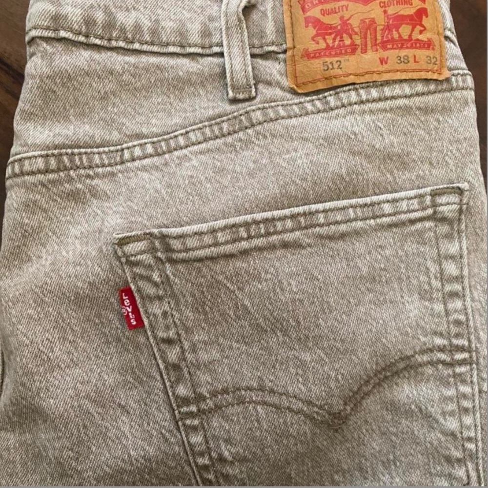 Vintage tan wash Levi’s jeans